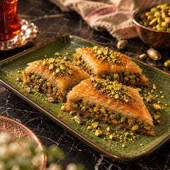Fıstıklı El Açması Özel Kesim Baklava